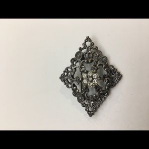 Vintage Brooch with pin & clasp